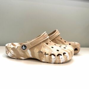 CROCS Unisex Adult Baya Marbled Comfort Water Friendly Clogs W8/M6 Slip On Shoes